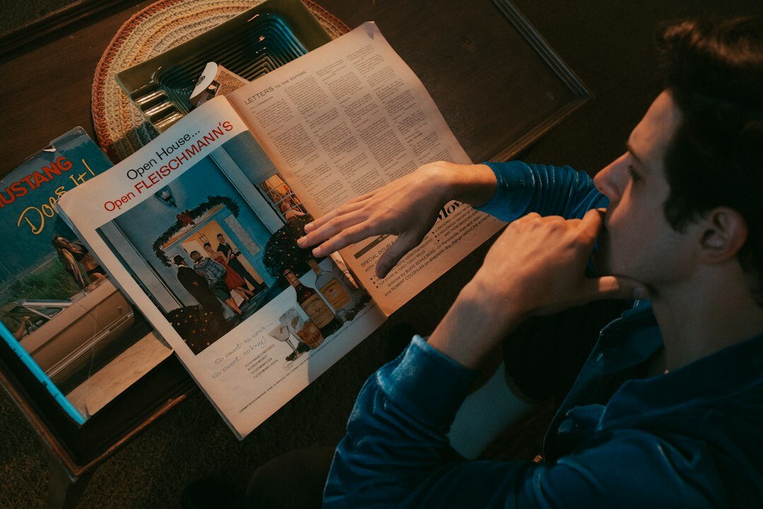 detective reading book